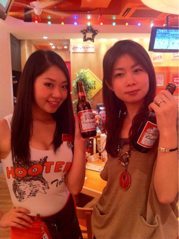 HOOTERSなう